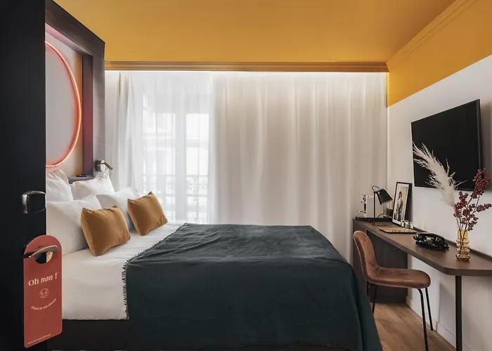 Seven Hotel